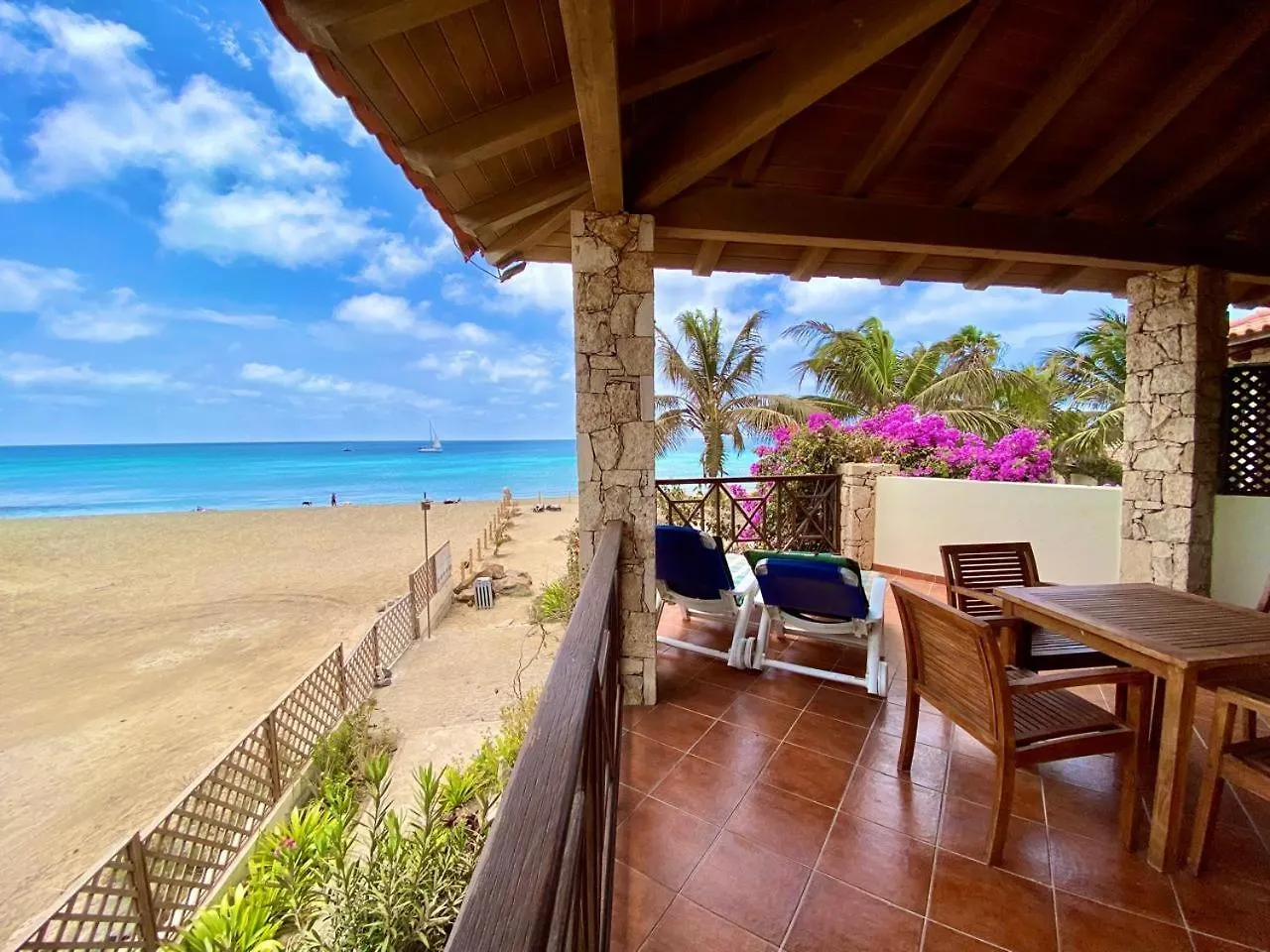 Porto Antigo 3 - Beachfront Apartment With Pool Santa Maria